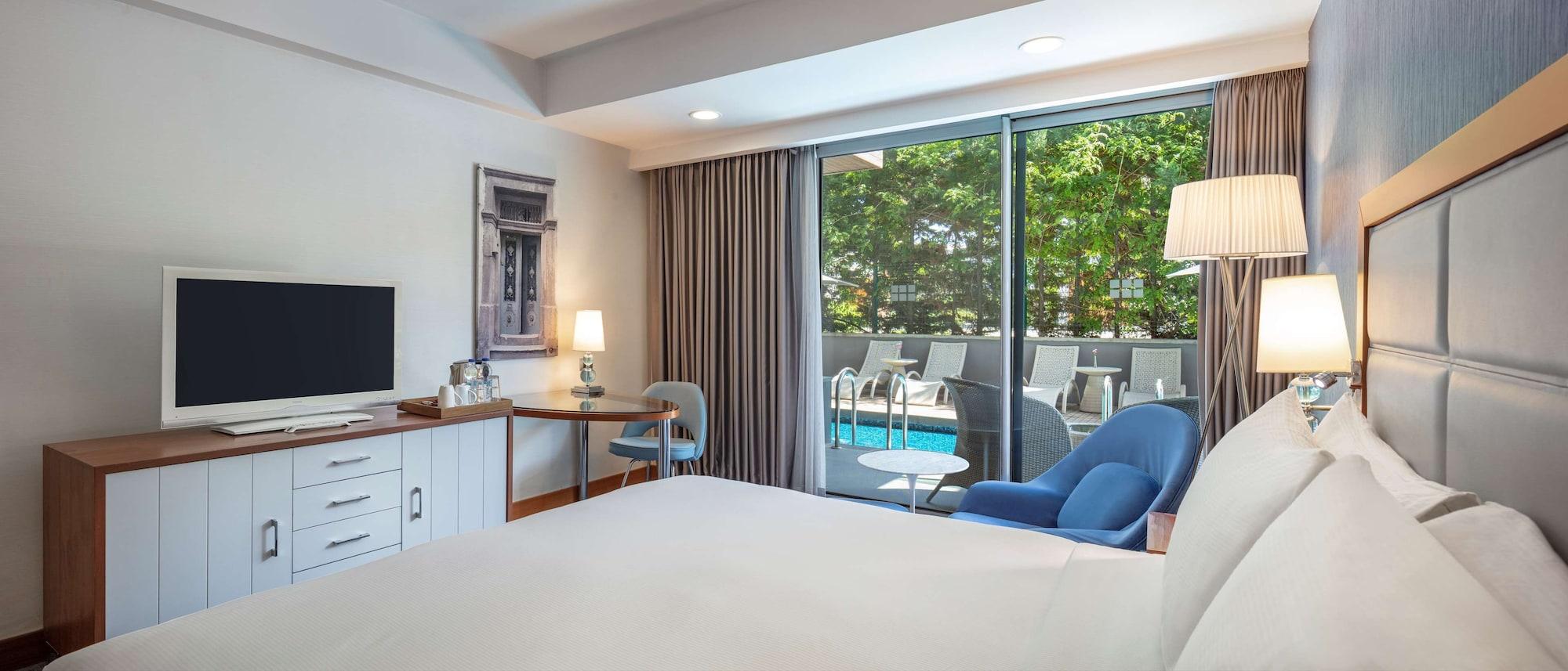 Doubletree By Hilton Hotel Kusadasi