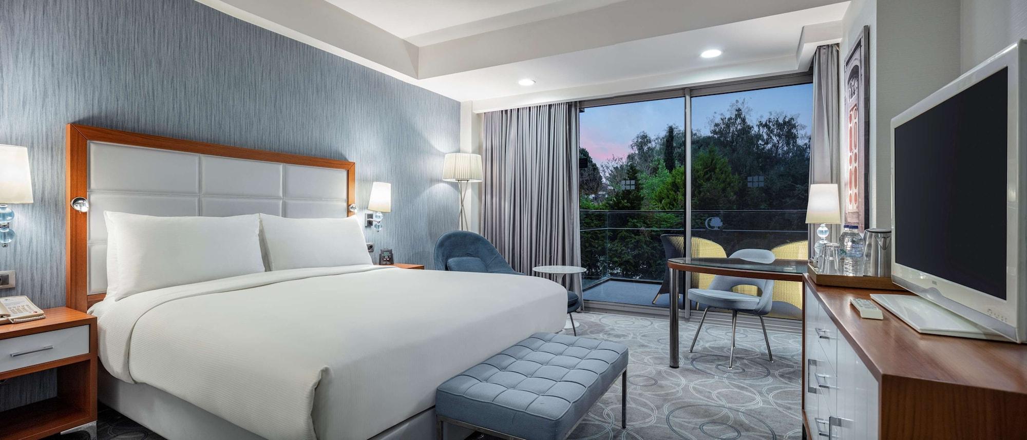 Doubletree By Hilton Hotel Kusadasi