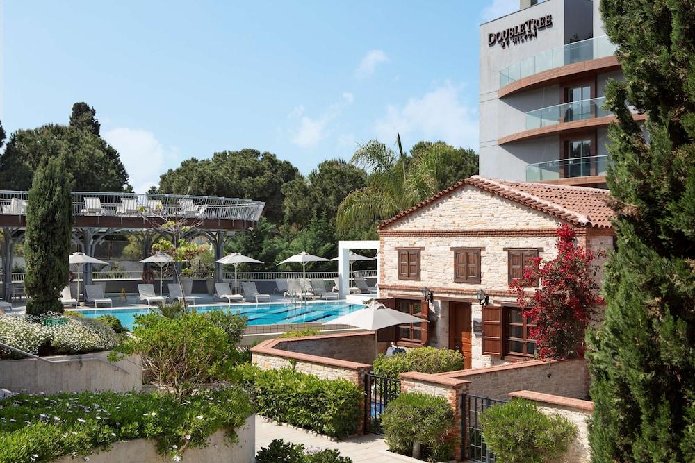 Hotel Doubletree By Hilton Kusadasi