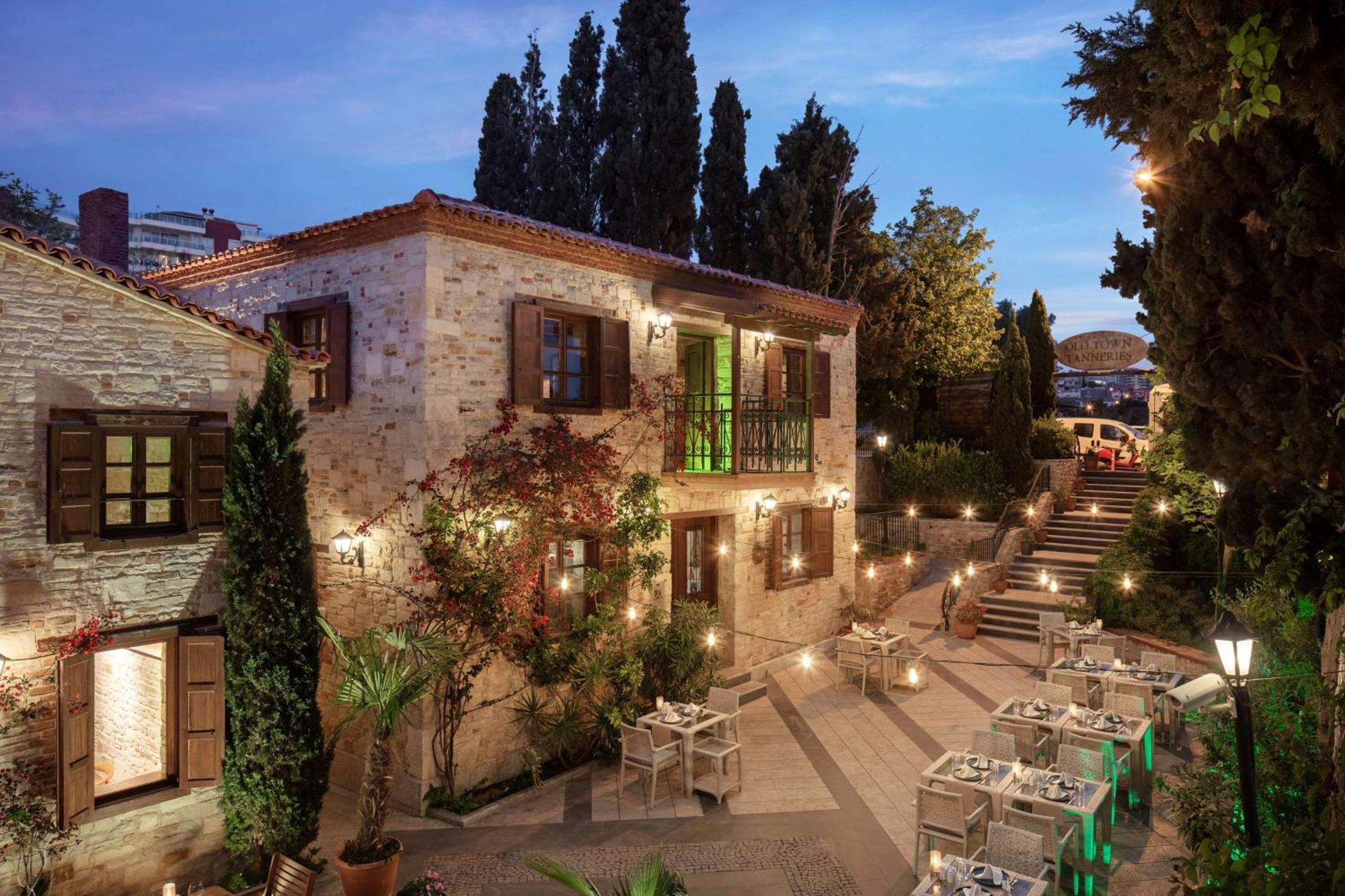 Doubletree By Hilton Hotel Kusadasi