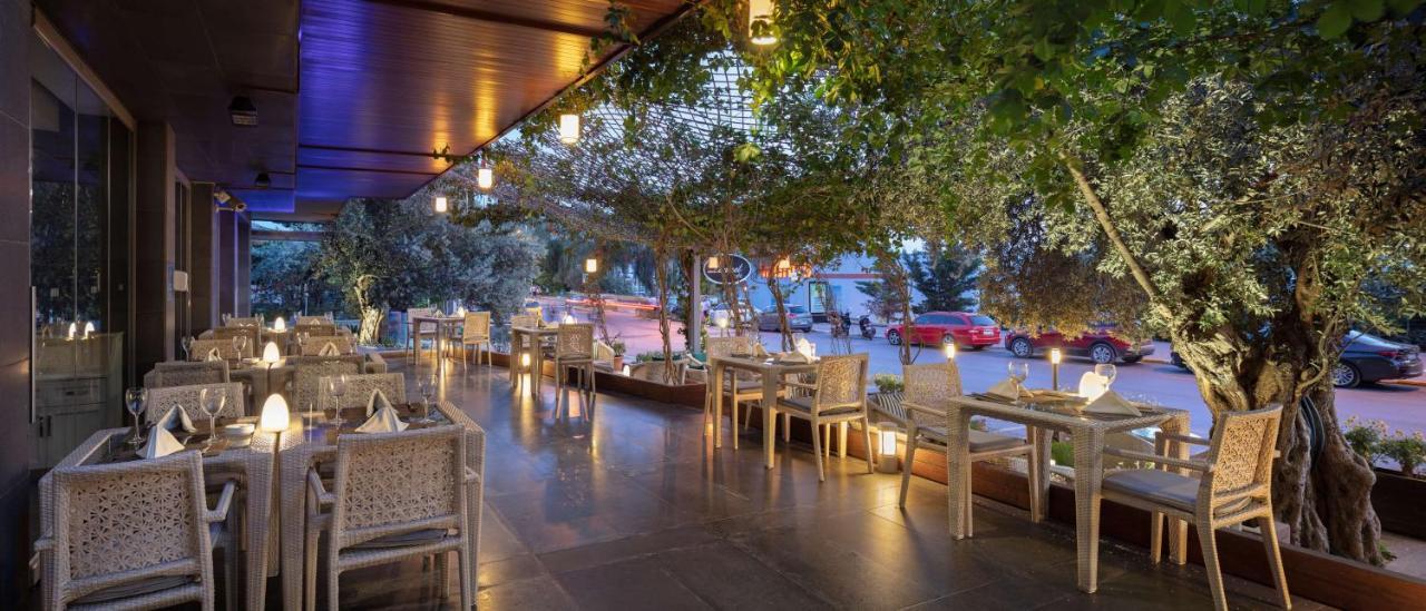 Hotel Doubletree By Hilton Kusadasi